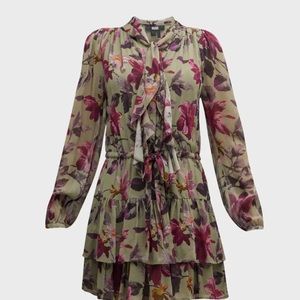 Women’s medium Paige long sleeve dress